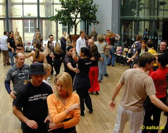 Salsa-Kongress 2006 in Innsbruck: Workshop mit Jazzy + Anita (anklicken zum Vergrssern - click to enlarge)