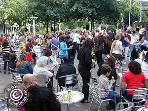 Wuppertal: Open Air Salsa vor dem Live-Club Barmen